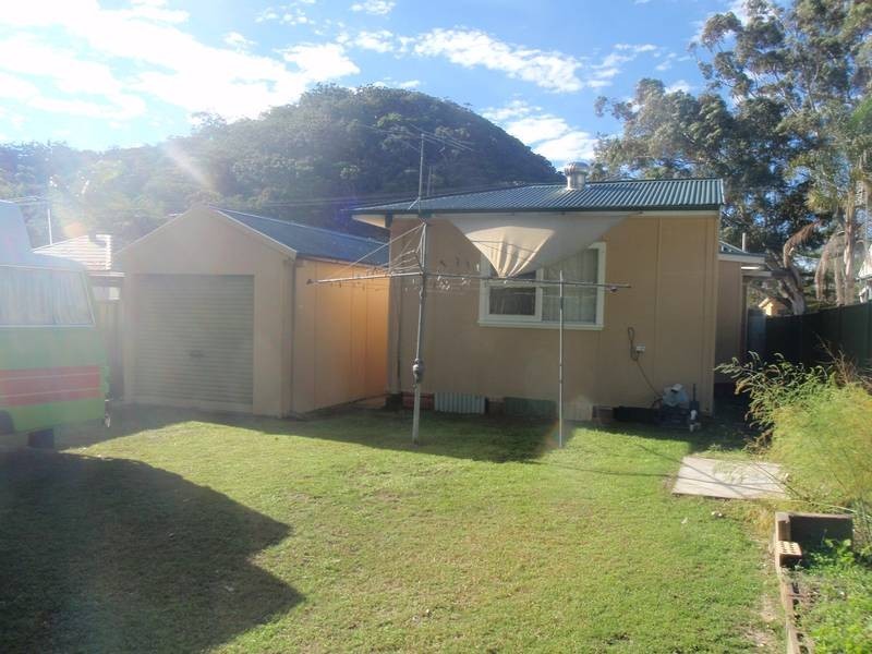 25 Banksia St, Ettalong Beach NSW 2257