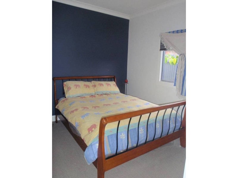 86 Barrenjoey Rd, Ettalong Beach NSW 2257