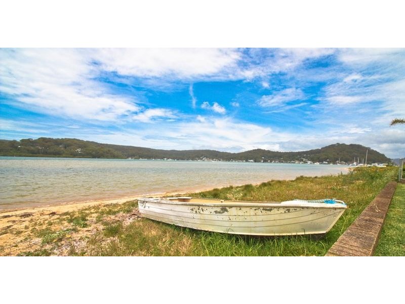 4 Munal Ave, Booker Bay NSW 2257