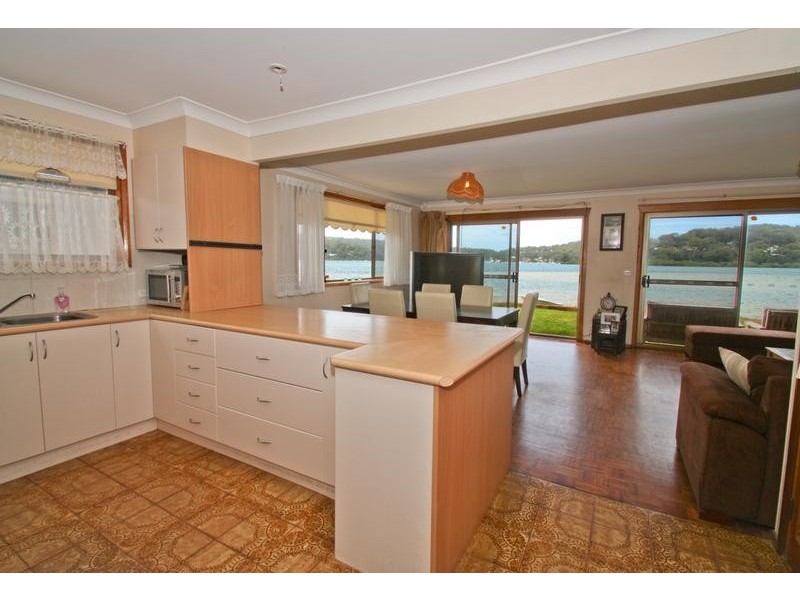 4 Munal Ave, Booker Bay NSW 2257