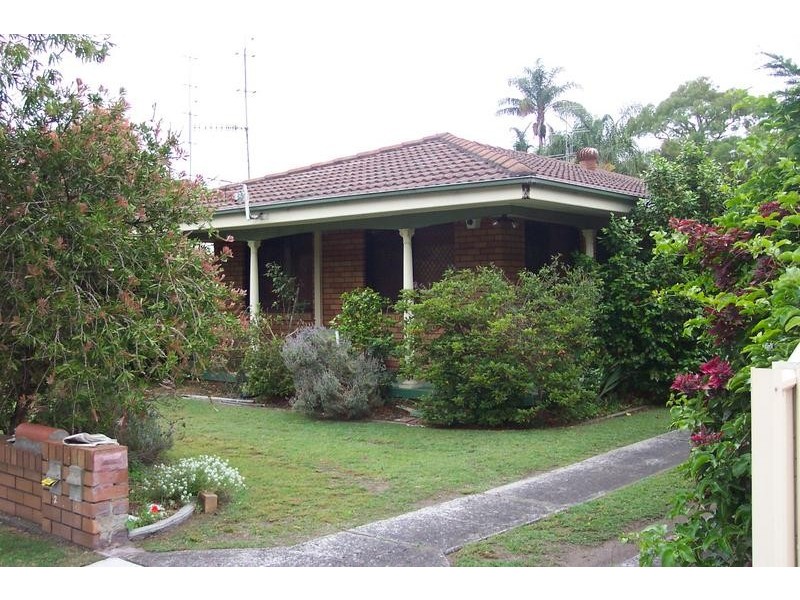 24 Flathead Rd, Ettalong Beach NSW 2257