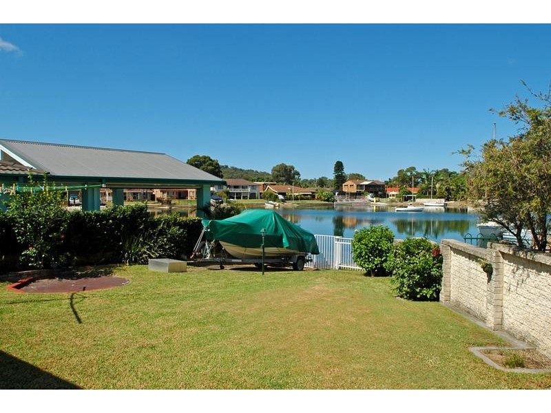 4 Mooring Place, St Huberts Island NSW 2257