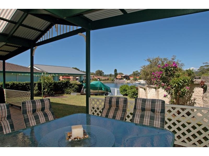 4 Mooring Place, St Huberts Island NSW 2257