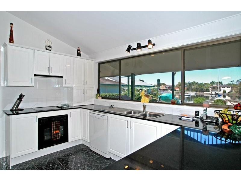 4 Mooring Place, St Huberts Island NSW 2257