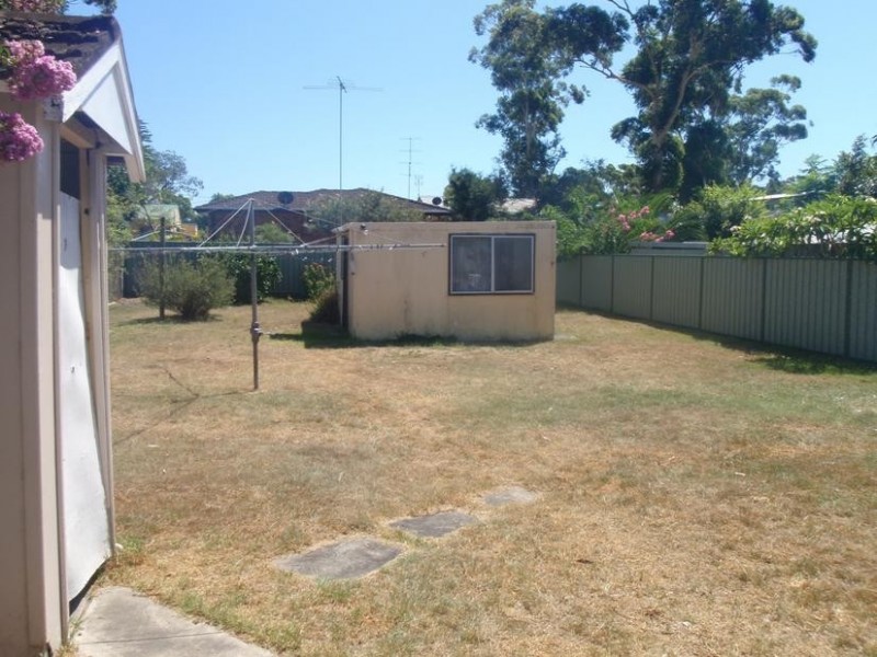 15 Gwendolen Ave, Umina Beach NSW 2257