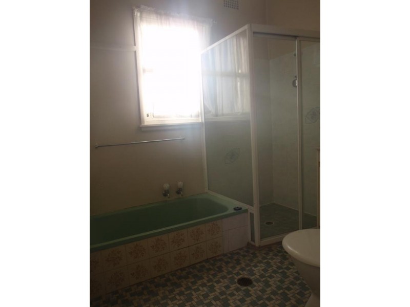 105 Bourke Rd, Umina Beach NSW 2257