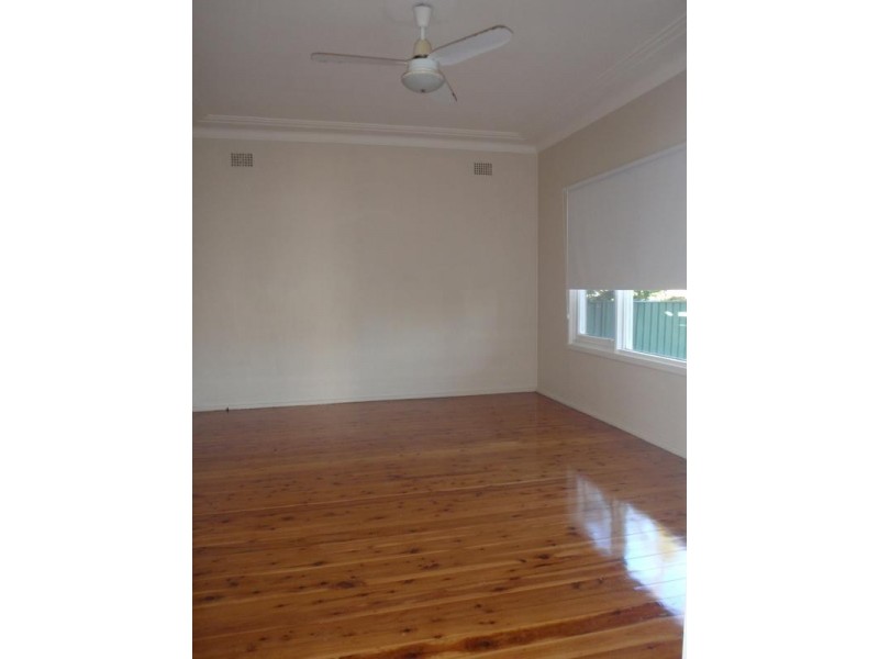 105 Bourke Rd, Umina Beach NSW 2257