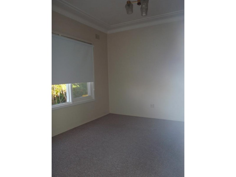 105 Bourke Rd, Umina Beach NSW 2257