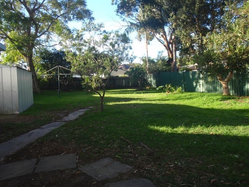 105 Bourke Rd, Umina Beach NSW 2257