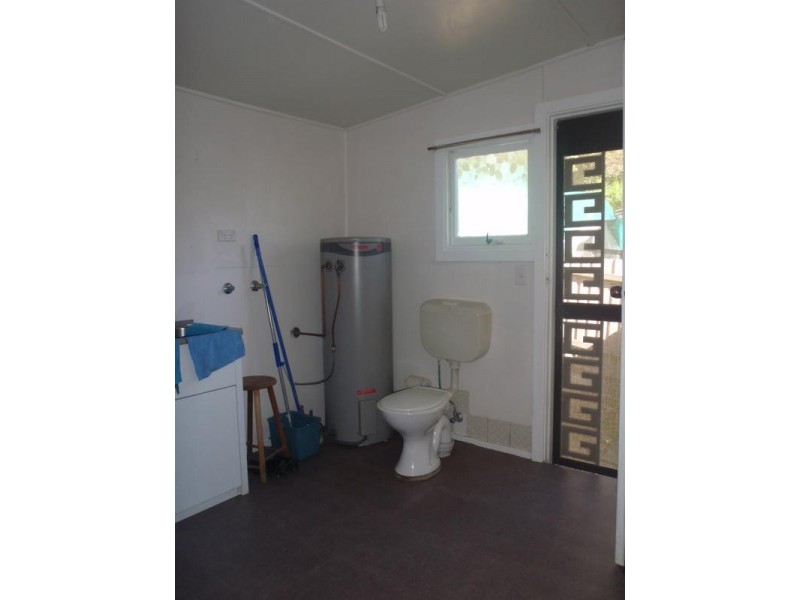 9 Bayview Cres, Blackwall NSW 2256