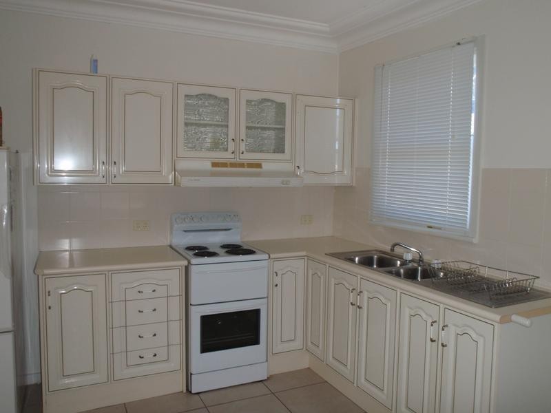 40 Dorothy Ave, Woy Woy NSW 2256