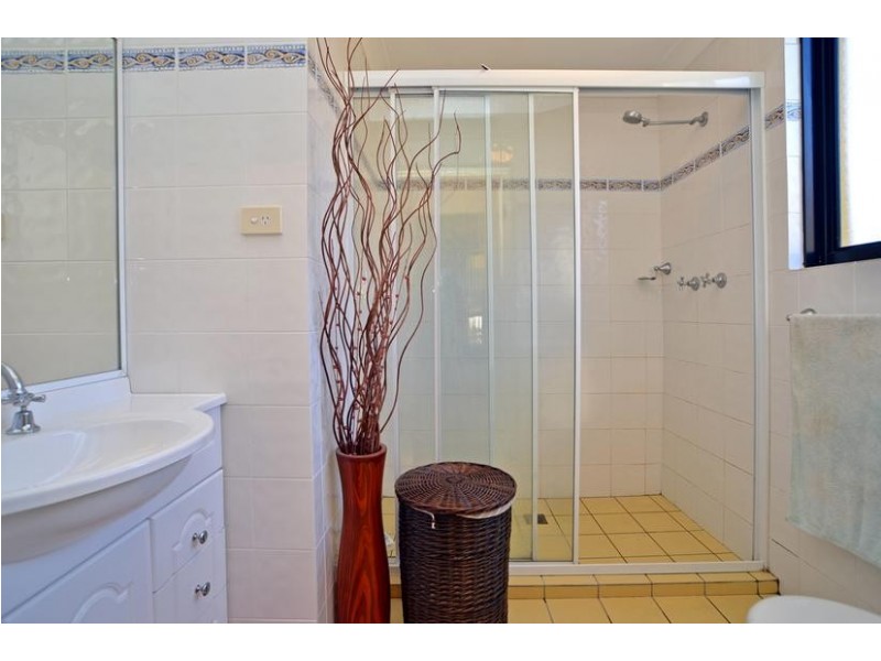 1/161 Ocean View Rd, Ettalong Beach NSW 2257