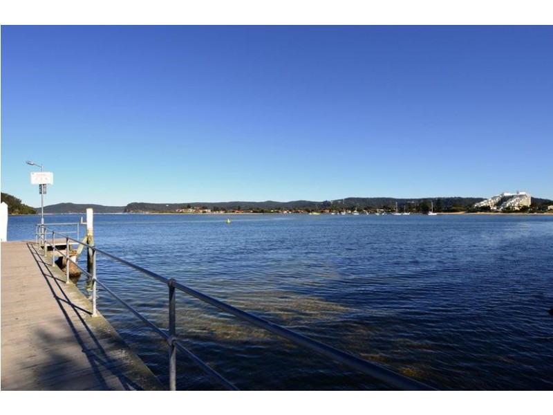 1/161 Ocean View Rd, Ettalong Beach NSW 2257