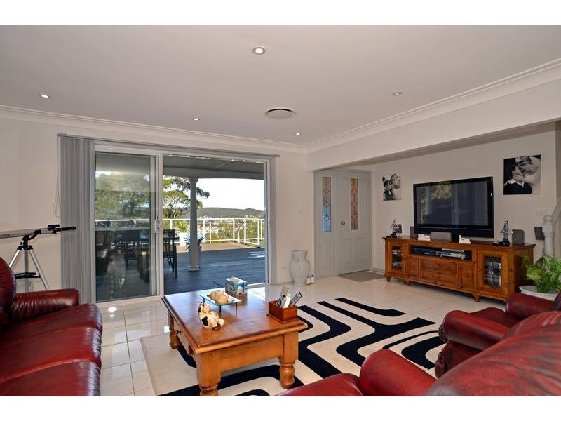 85 Daley Ave, Daleys Point NSW 2257