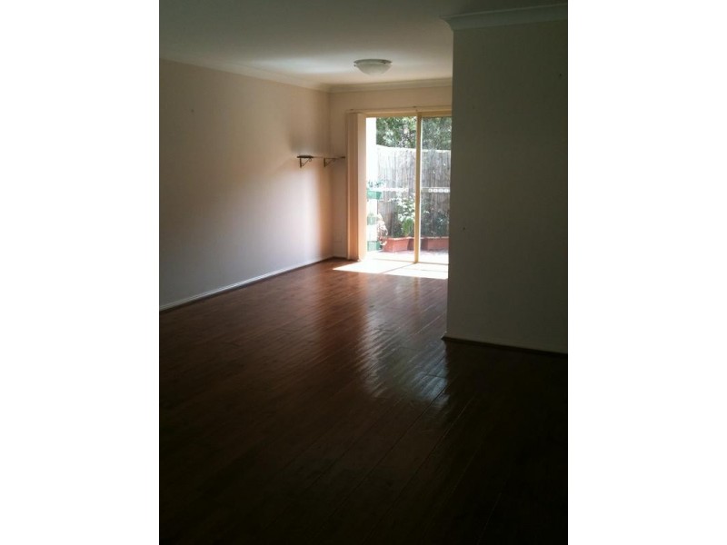 14/64 Althorp St, East Gosford NSW 2250