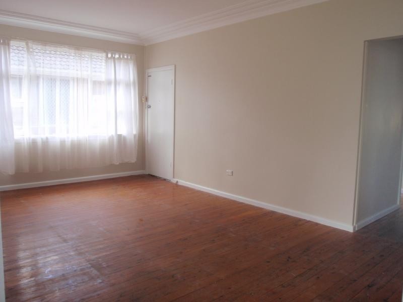 39 Barrenjoey Rd, Ettalong Beach NSW 2257