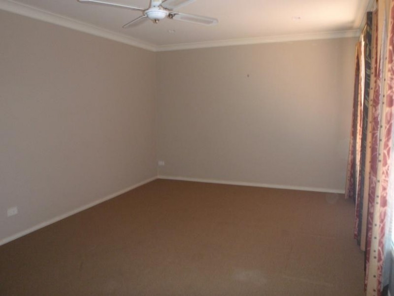 2F Burrawang St, Ettalong Beach NSW 2257