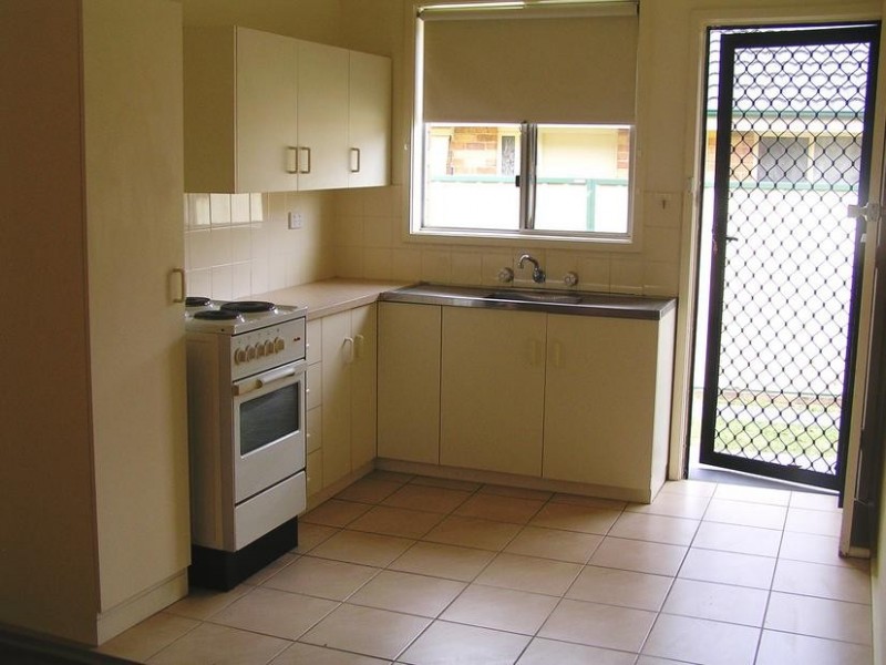 2/9 Farnell Rd, Woy Woy NSW 2256
