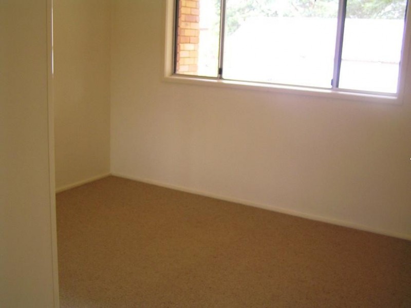 2/9 Farnell Rd, Woy Woy NSW 2256