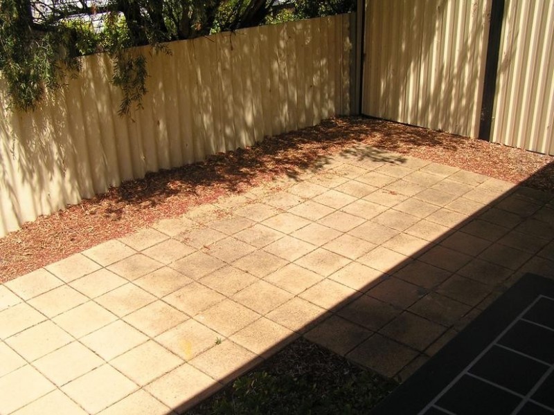 2/9 Farnell Rd, Woy Woy NSW 2256