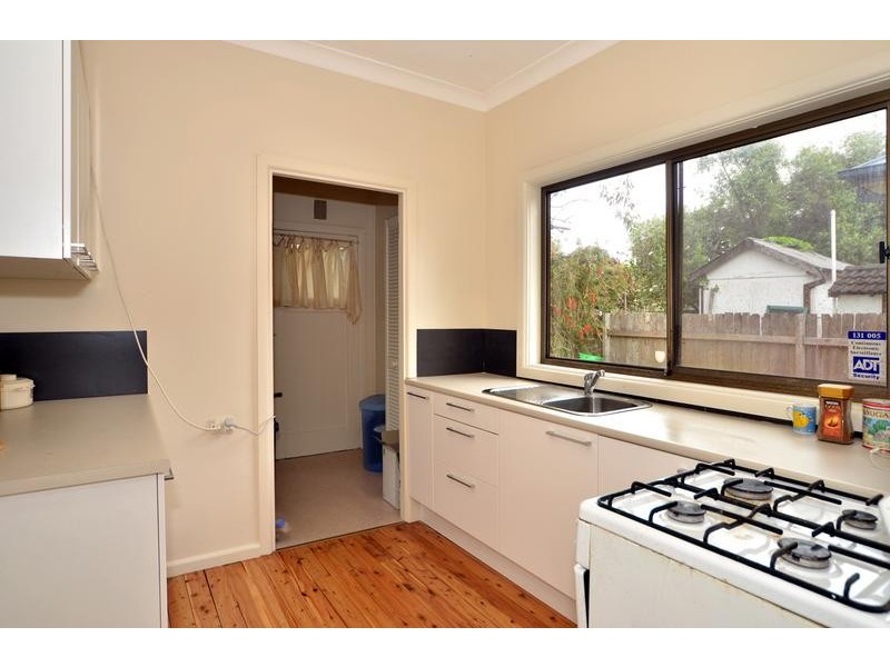 8 Priestman Ave, Umina Beach NSW 2257