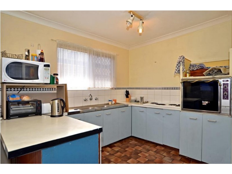 17 Kahibah Rd, Umina Beach NSW 2257
