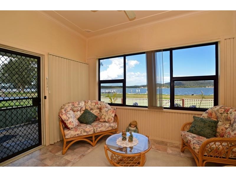 50 North Burge Rd, Woy Woy NSW 2256