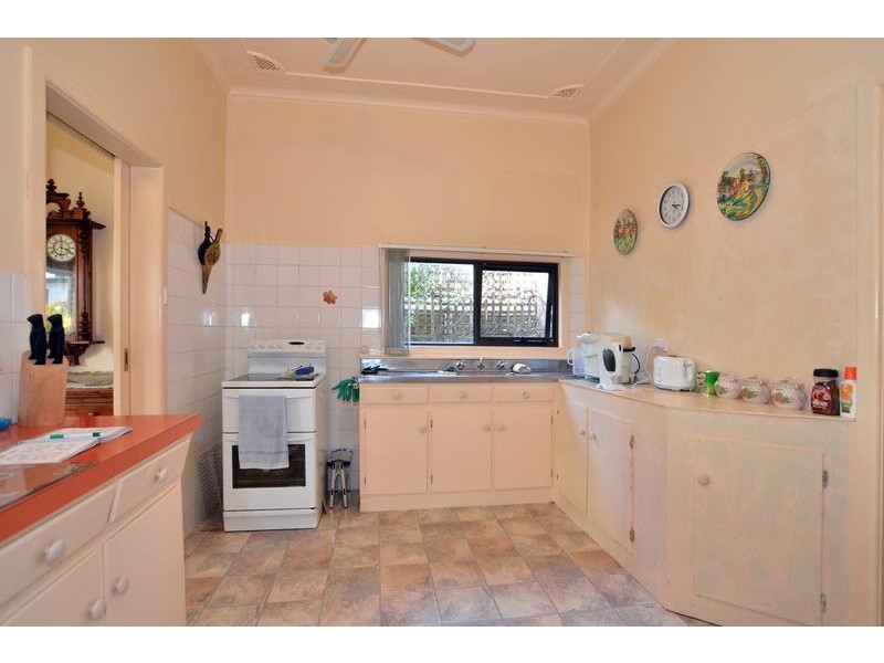 50 North Burge Rd, Woy Woy NSW 2256