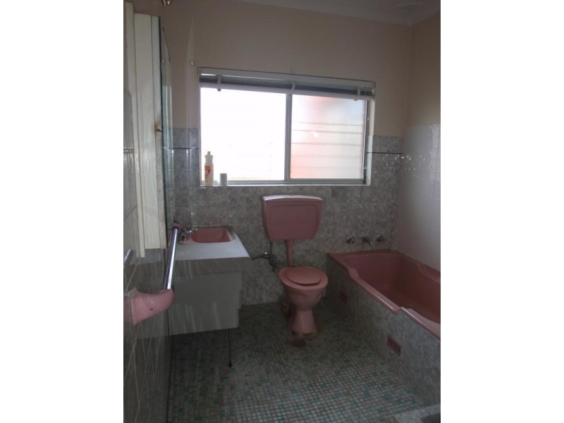 192 Memorial Ave, Ettalong Beach NSW 2257