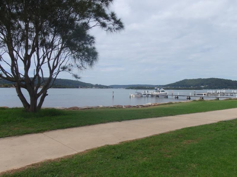 8 Northburge Road, Woy Woy NSW 2256