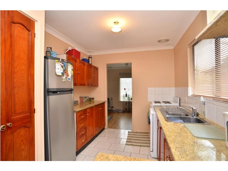 81 Watkin Ave, Woy Woy NSW 2256