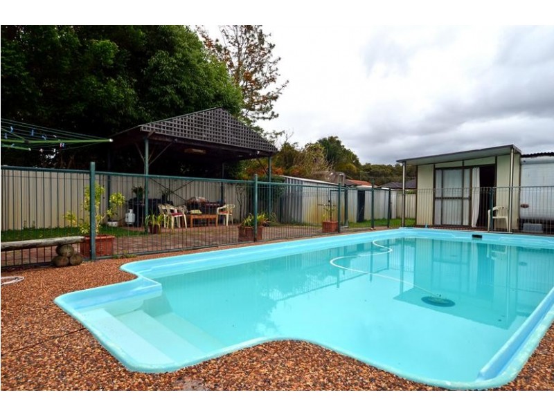 81 Watkin Ave, Woy Woy NSW 2256