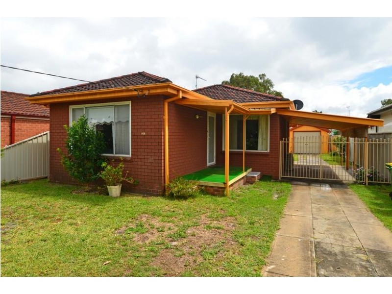 30 Dorothy Ave, Woy Woy NSW 2256