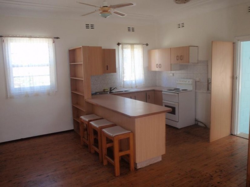 91 Barrenjoey Rd, Ettalong Beach NSW 2257