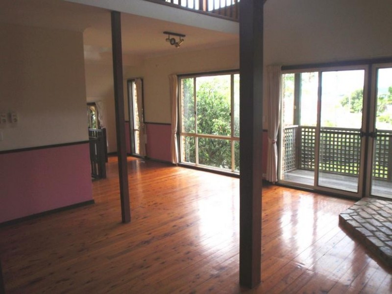 9 Lalina Ave, Woy Woy NSW 2256