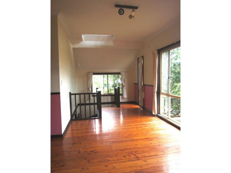 9 Lalina Ave, Woy Woy NSW 2256