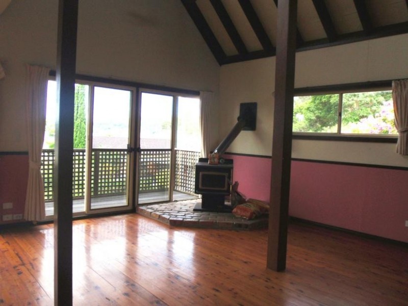 9 Lalina Ave, Woy Woy NSW 2256