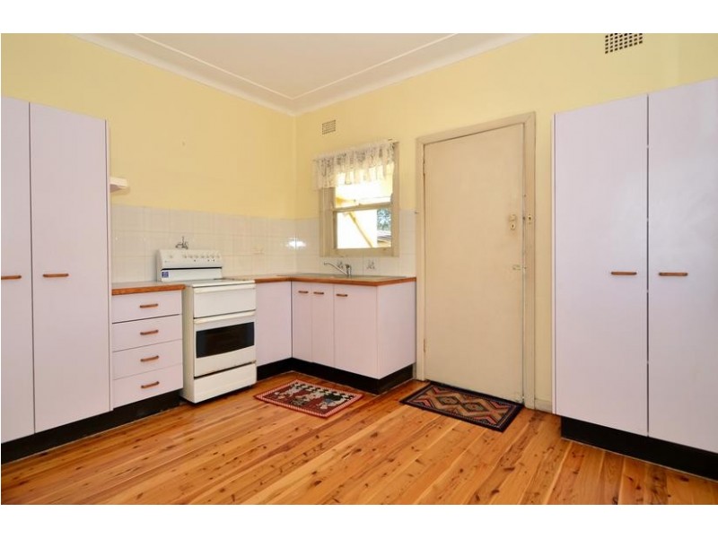 251 Trafalgar Ave, Umina Beach NSW 2257