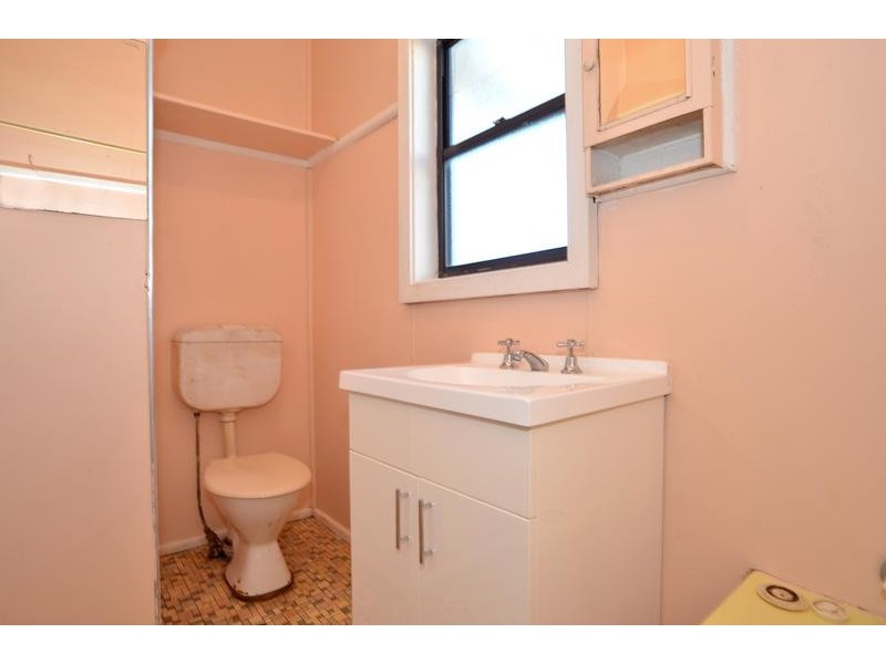 78 Barrenjoey Rd, Ettalong Beach NSW 2257