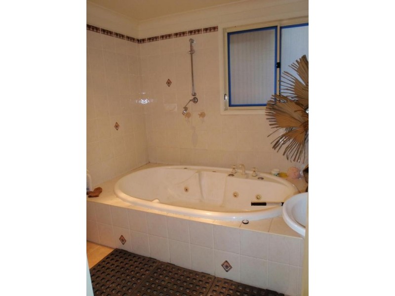 8 Timbertop Drive, Umina Beach NSW 2257
