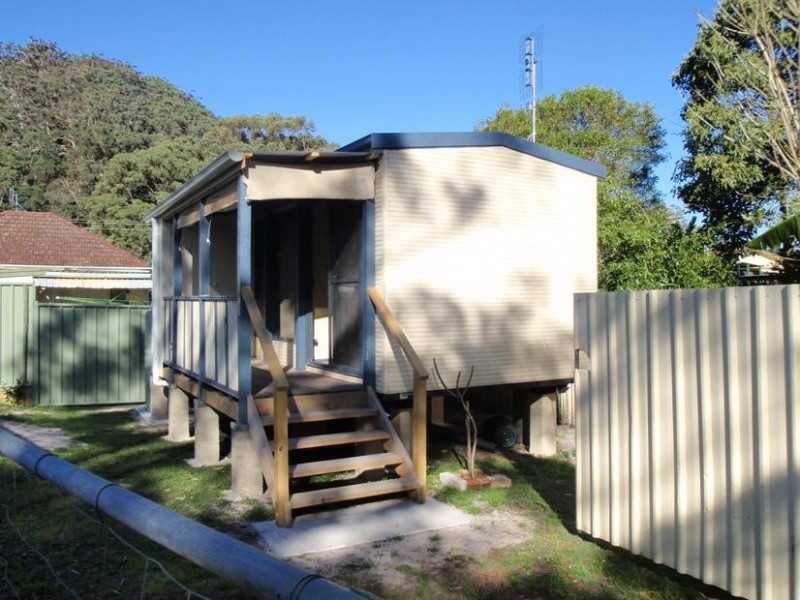 3a Banksia St, Ettalong Beach NSW 2257