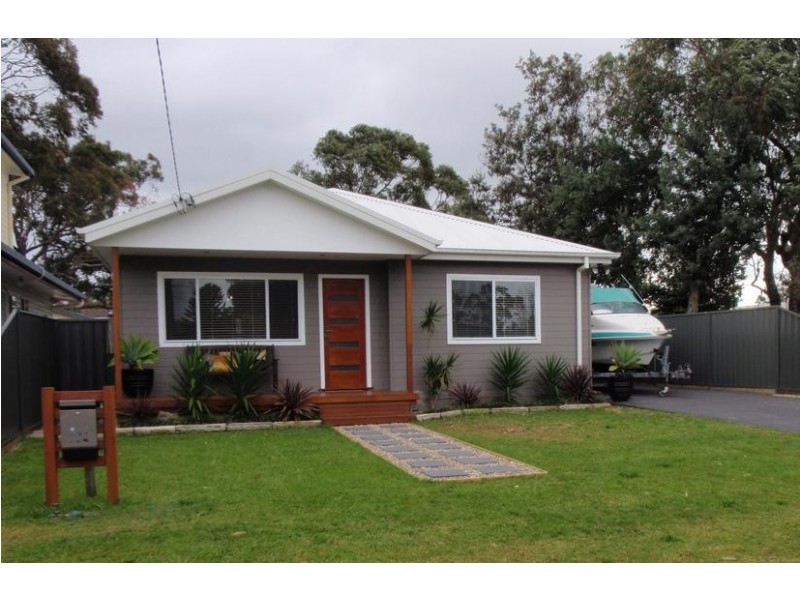 31 Welcome St, Woy Woy NSW 2256