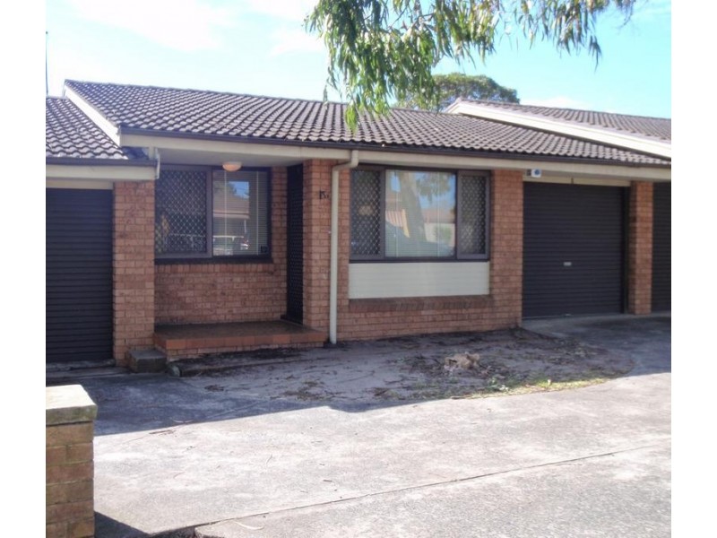 2/4 Ocean Beach Rd, Woy Woy NSW 2256