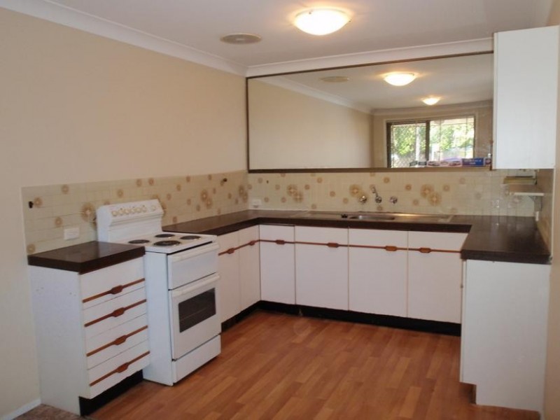 2/4 Ocean Beach Rd, Woy Woy NSW 2256