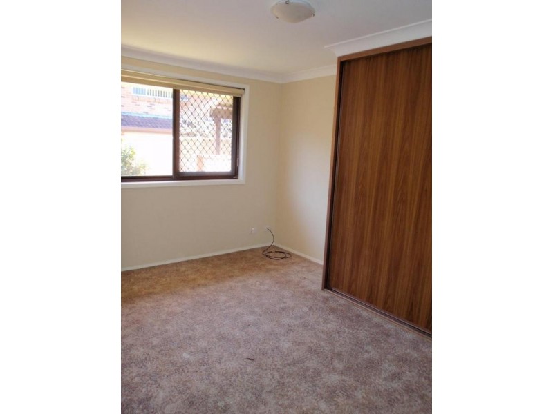 2/4 Ocean Beach Rd, Woy Woy NSW 2256