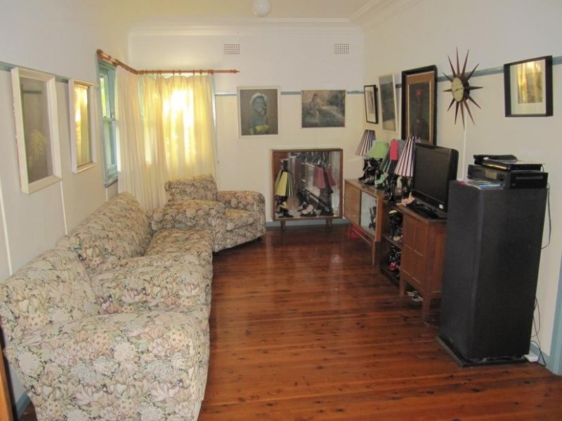 6 Bream Rd, Ettalong Beach NSW 2257