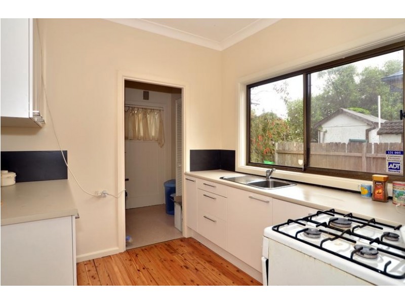 8 Priestman Ave, Umina Beach NSW 2257