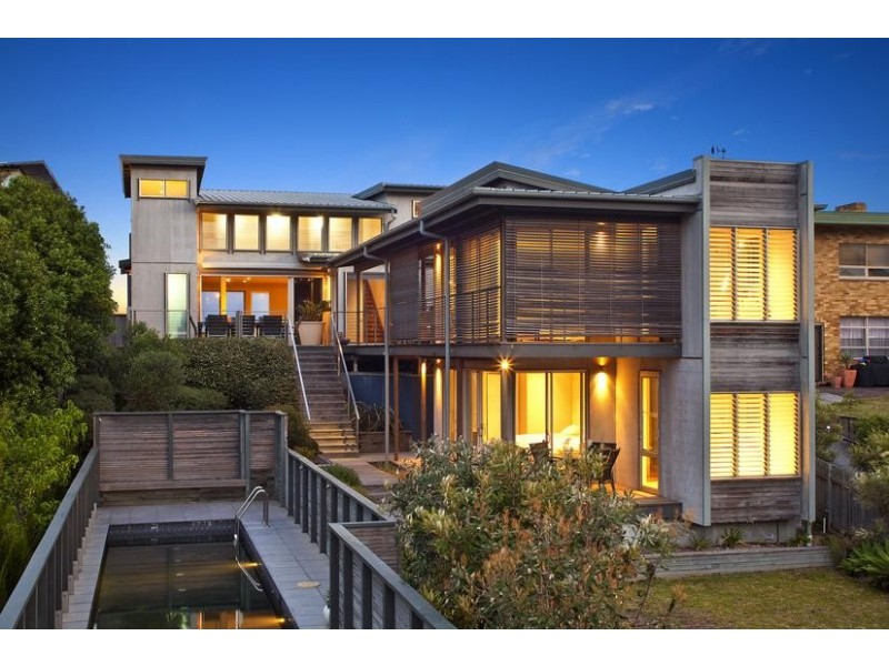 51 Ocean View Dr, Wamberal NSW 2260