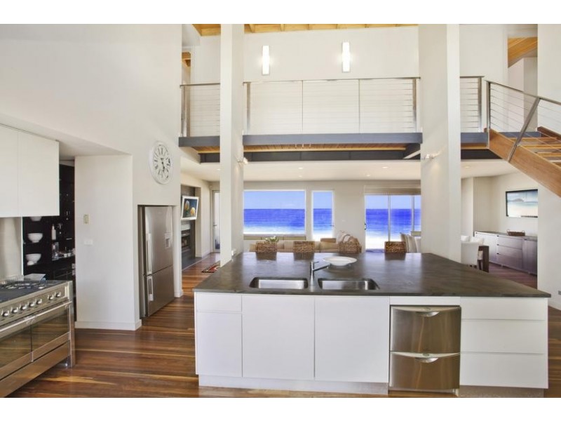 51 Ocean View Dr, Wamberal NSW 2260