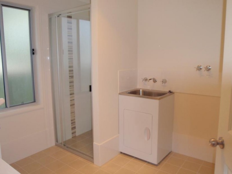 Cabin/1 Alexandra Street, Umina Beach NSW 2257